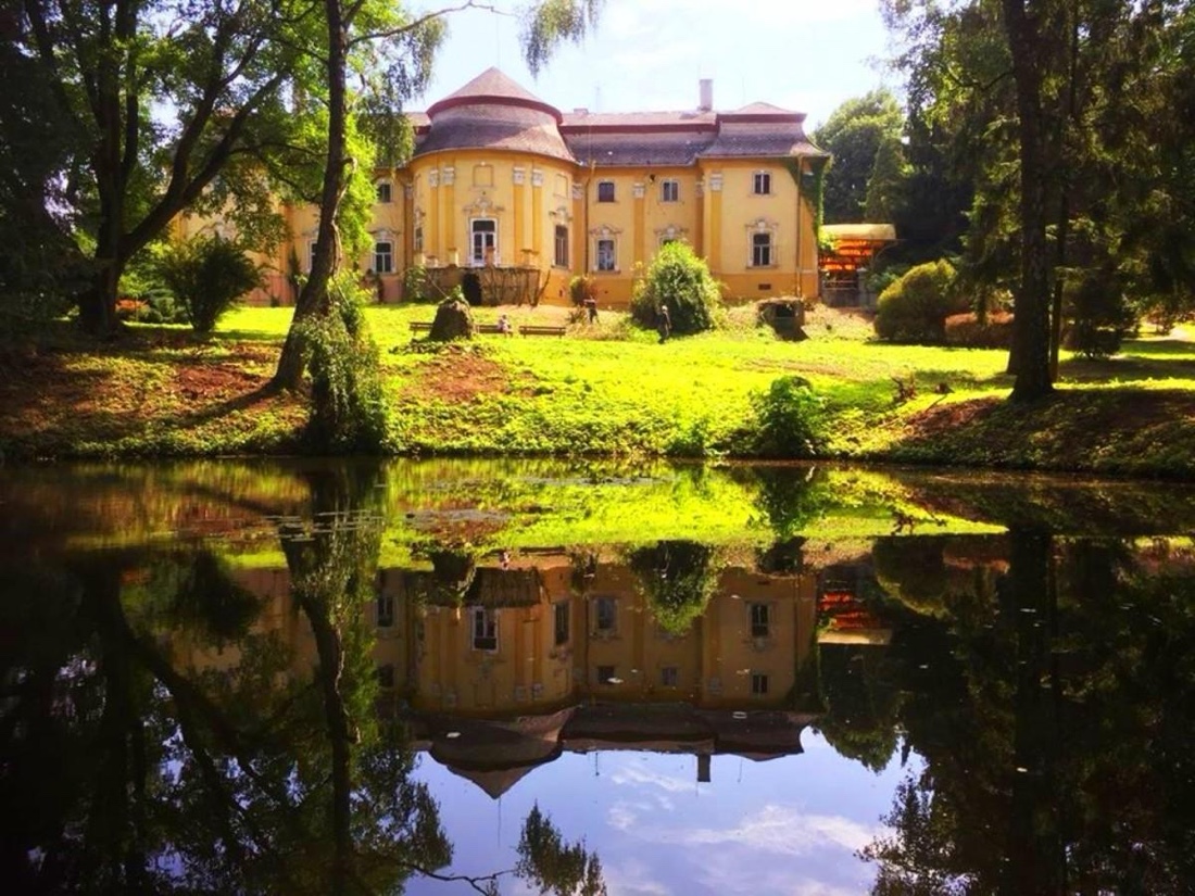 Kaštieľ Petrovany